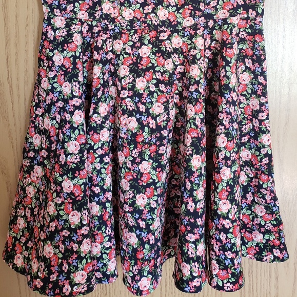 Floral Dress Forever 21 - Picture 2 of 7